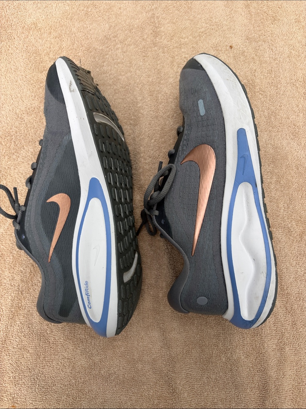 Nike Comfiride sneakers Size 8 - Picture 6 of 7